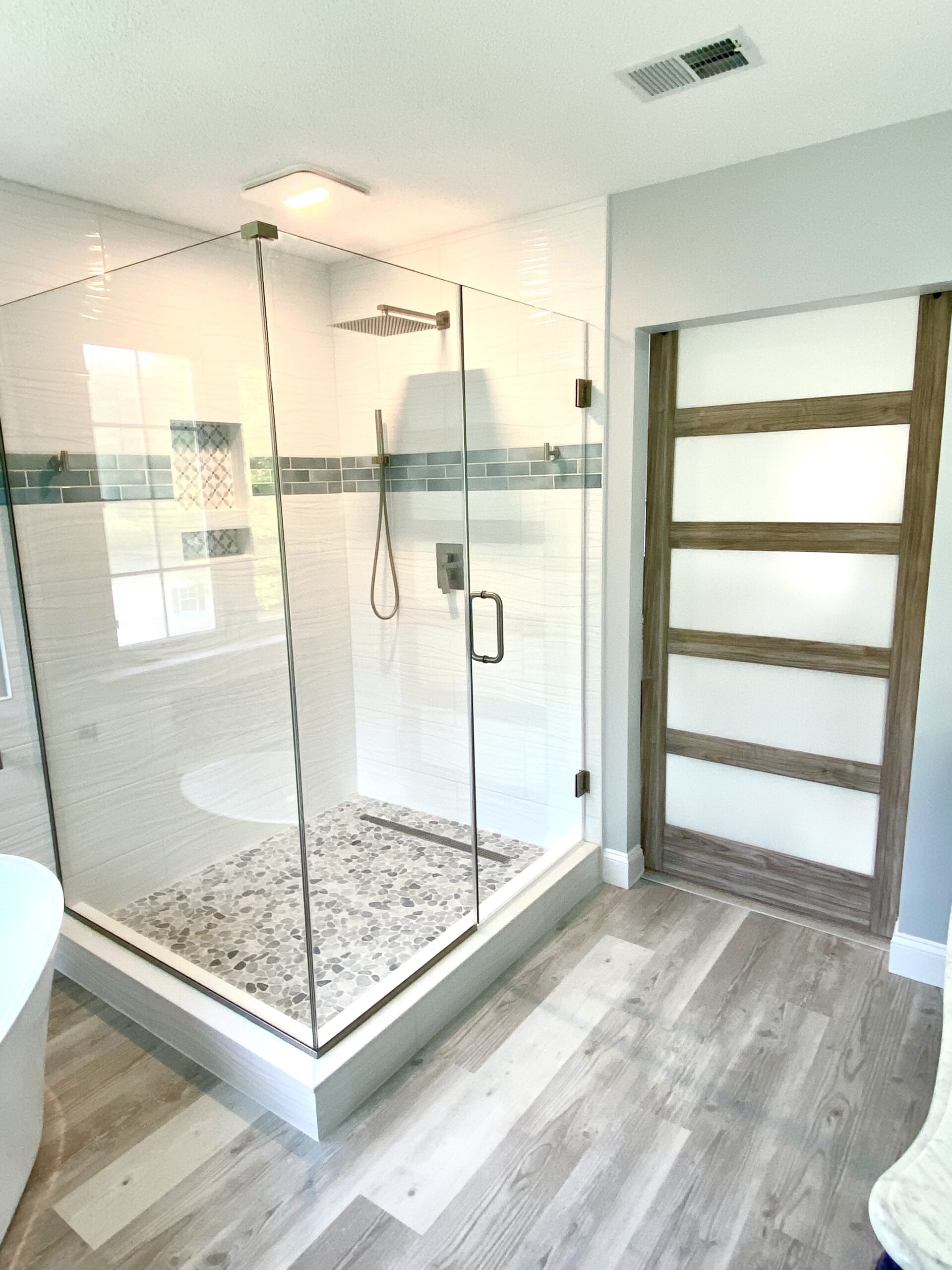 Frameless corner glass shower enclosure in Upper Marlboro Maryland